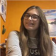 Realschülerin mit Schwerpunkt auf Ukrainisch